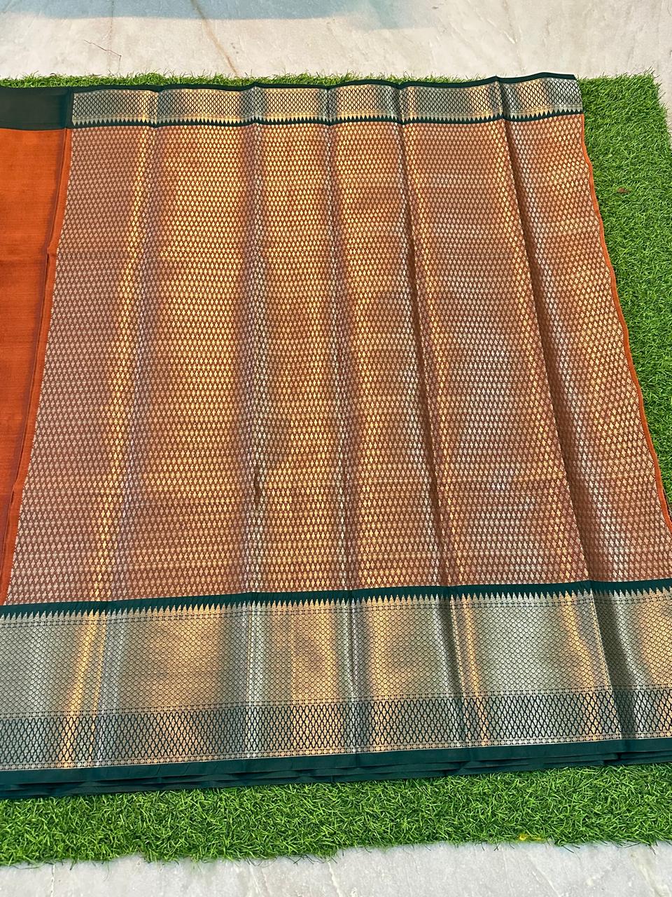 EXCLUSIVE BANARAS WARM PATTU SAREE