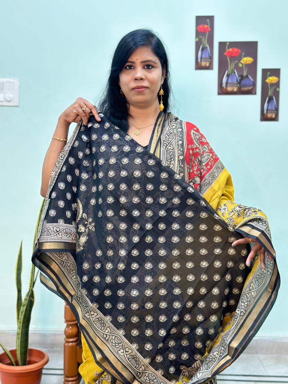 Exclusive Maheshwari Silk Saree💛🖤