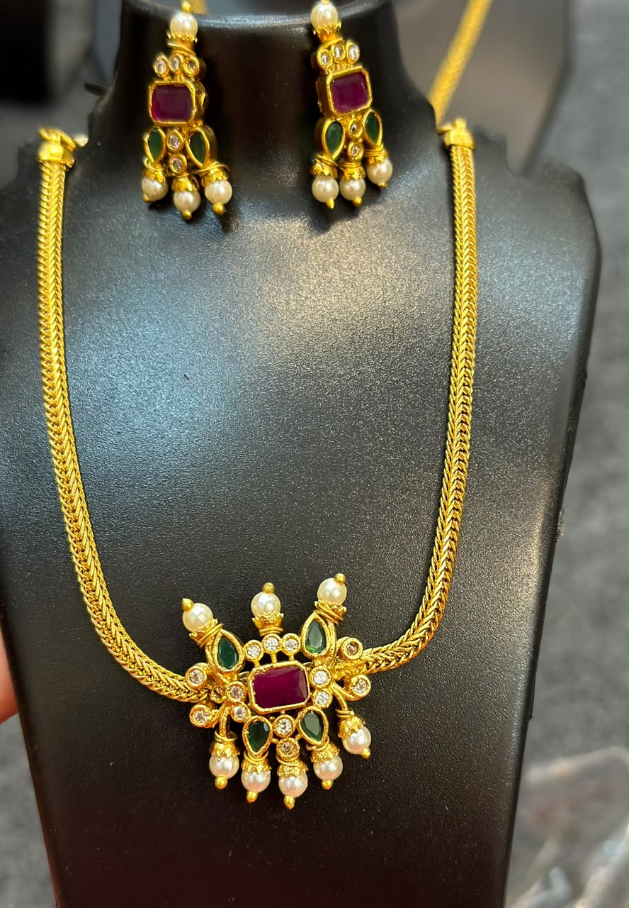 Ruby Emerald gold plating nack set