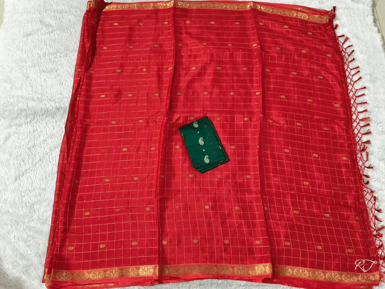 Beautiful zeri check silk saree
