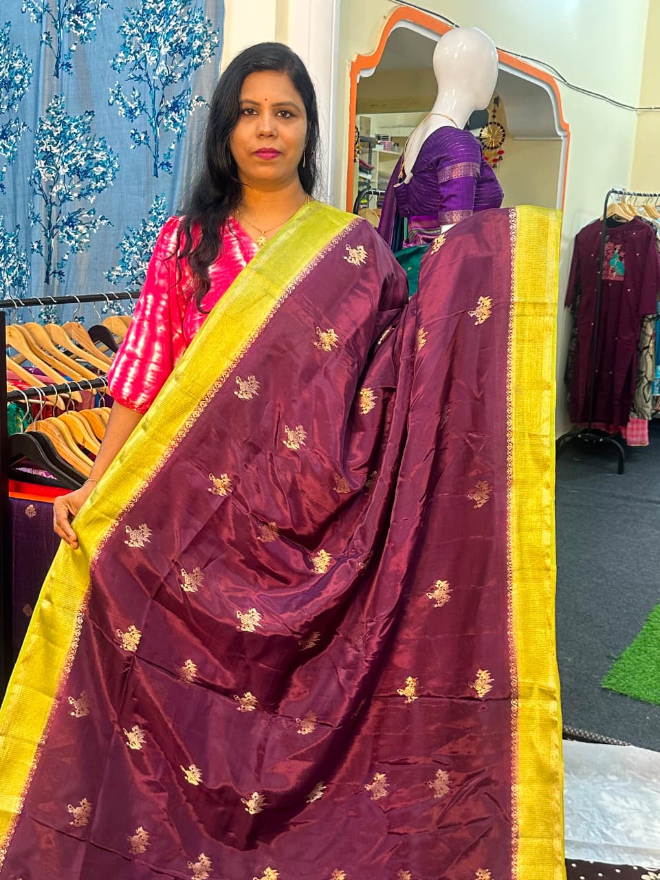 Beautyfull Raw mango sarees