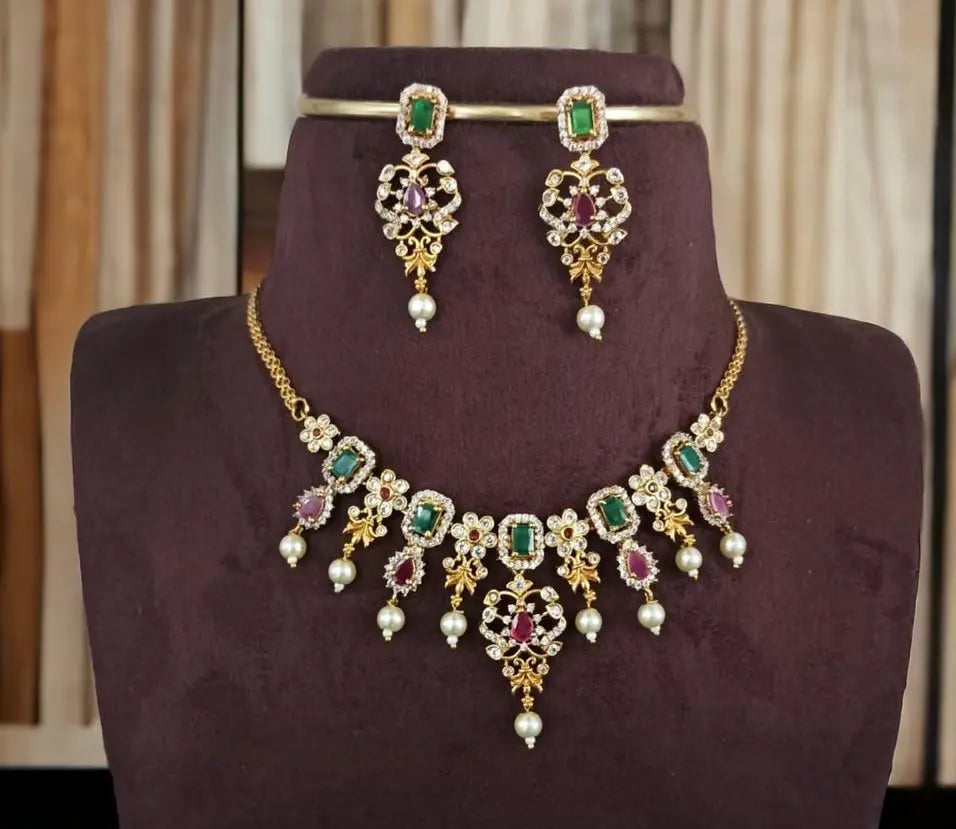 Unique Design Choker with Earrings
