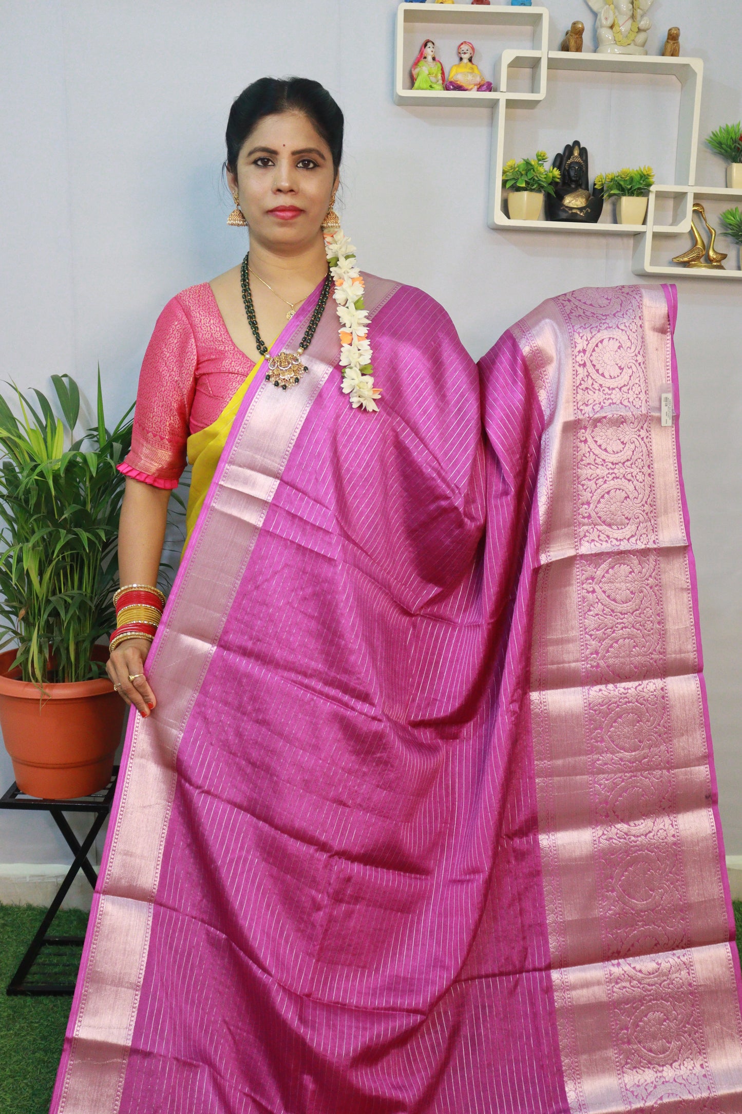 BANARAS WARM PATTU💛..!!