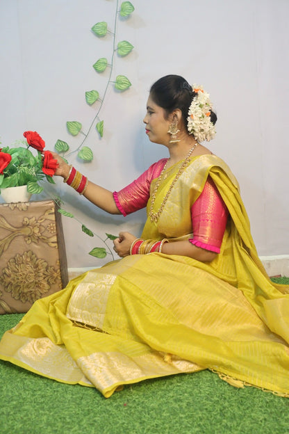 BANARAS WARM PATTU💛..!!