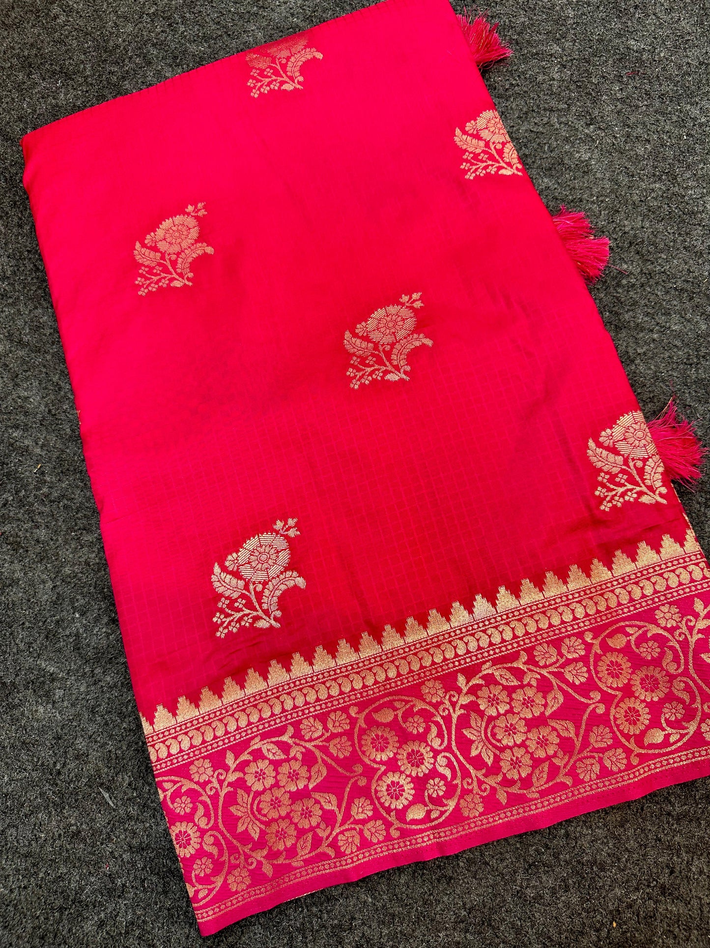 Beautyfull Ho silk sarees