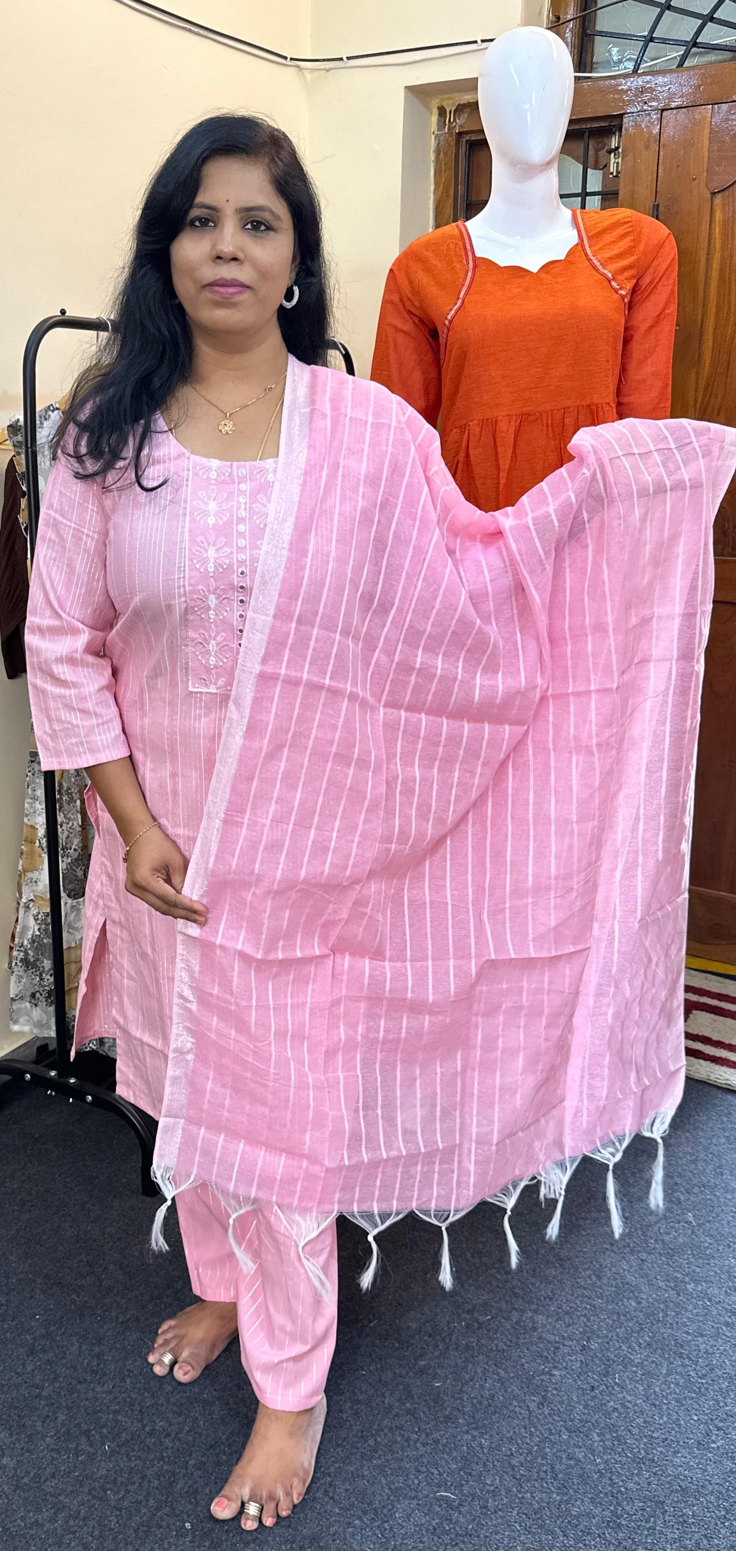 Beautfull embroidery slub cotton dresses