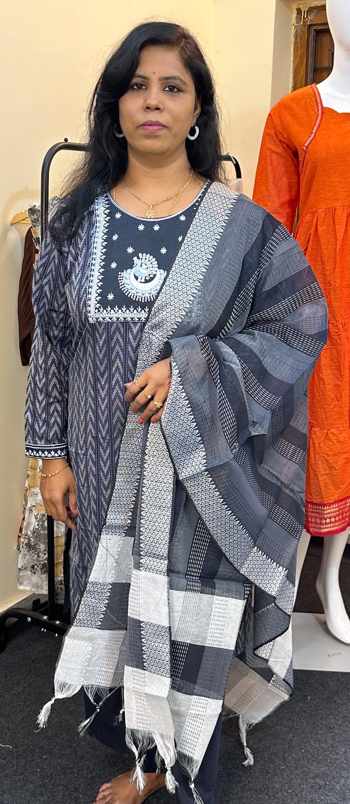Beautfull embroidery slub cotton dresses