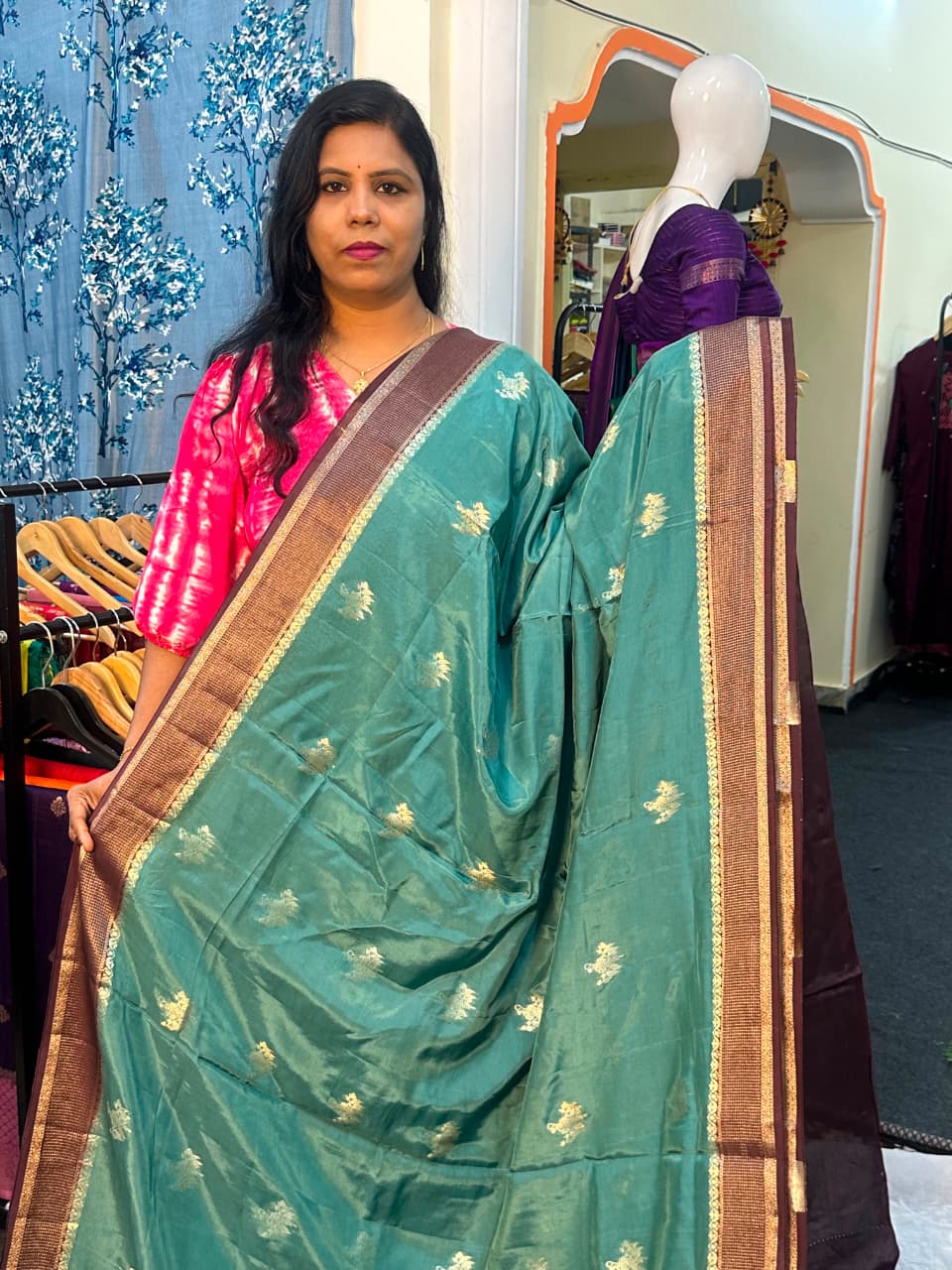 Beautyfull Raw mango sarees