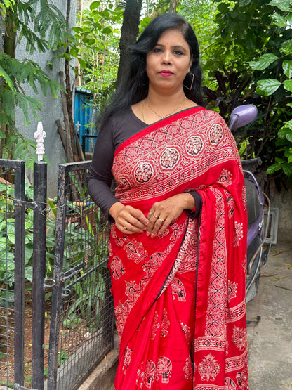 Beautyfull  Crape saree